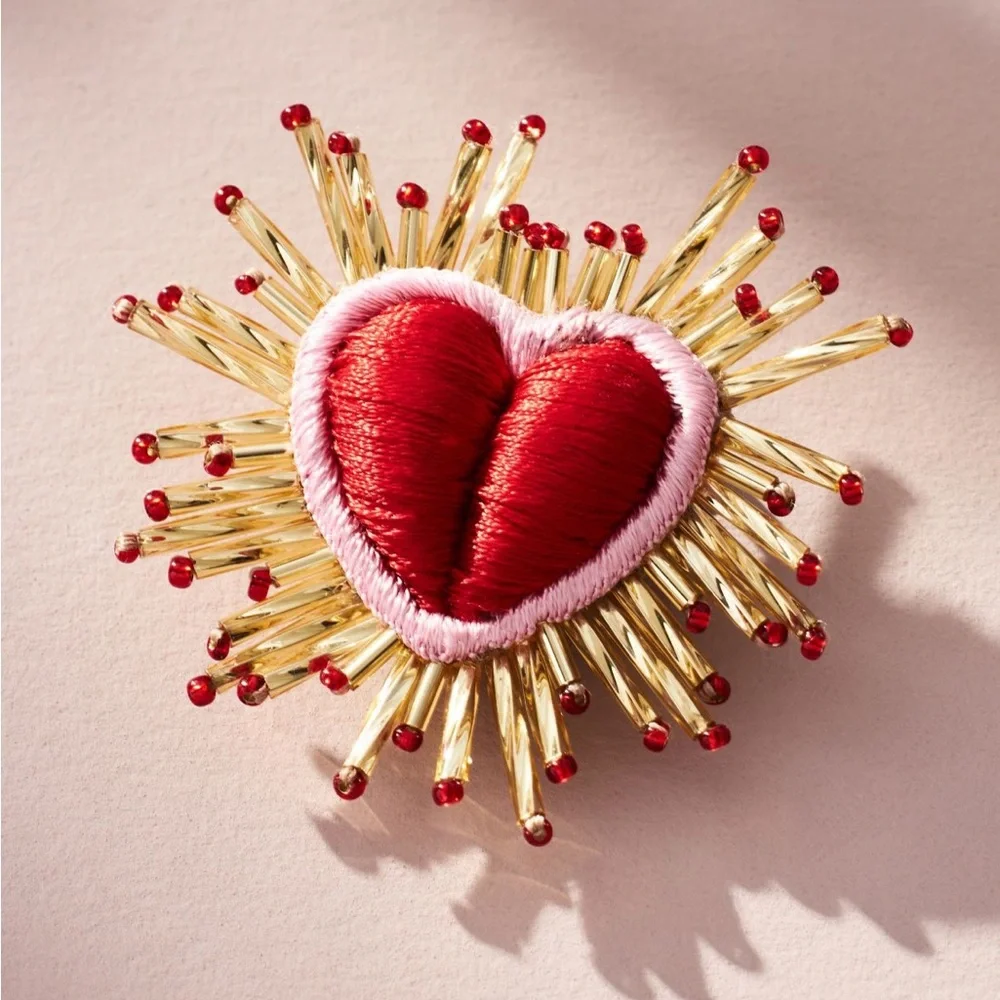 Olivia Dar Heart Brooch - Picture 5 of 9